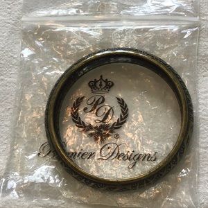 Premier Designs Hamilton Bangle